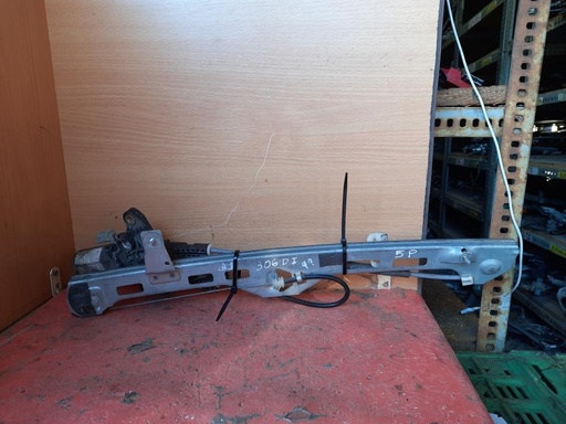 [1041252298819] Elevalunas Porton Trasero - Peugeot 306 (7B) (1.8 ST (101 cv)) (1999)