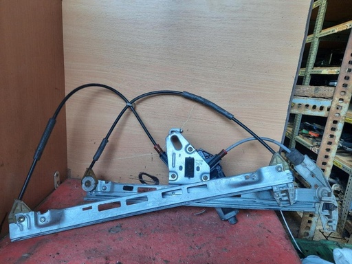 [1041736009561] Elevalunas delantero izquierdo - Peugeot 206 (1.6 16V (109 cv)) (2000)