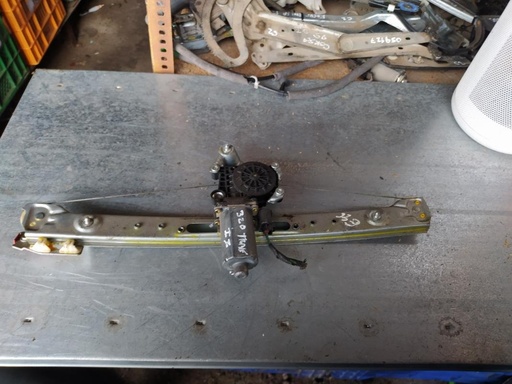 [1081152098076] Elevalunas trasero izquierdo - Bmw Serie 3 (E46) (320d (136 cv))