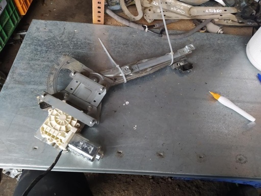 [1081619404331] Elevalunas delantero izquierdo - Honda Civic Hatchback VI (1.4i S (90 cv))
