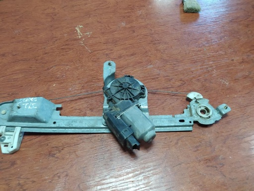 [1121654094785] Elevalunas trasero izquierdo - Renault Scenic I (1.6i (90 cv))