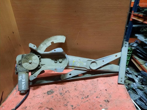 [1141836109423] Elevalunas delantero derecho - Rover 200 (RF) (200 Vi (145 cv))