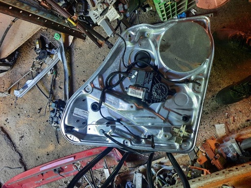 [1151009411184] Elevalunas trasero derecho - Volkswagen Passat (B5) (1.6 (101 cv) Automatico)