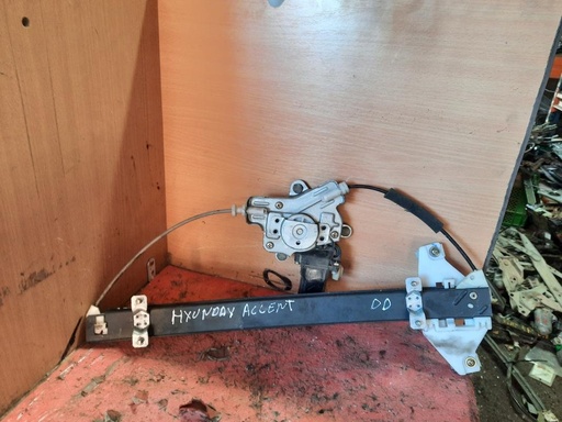 [1181355391892] Elevalunas delantero derecho - Hyundai Accent II (1.3 i 12V (86 cv))