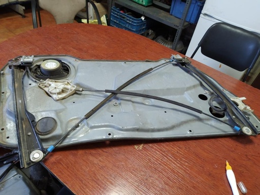 [1191342567064] Elevalunas delantero derecho - Seat Ibiza III (1.4 16V (100 cv)) (2005)
