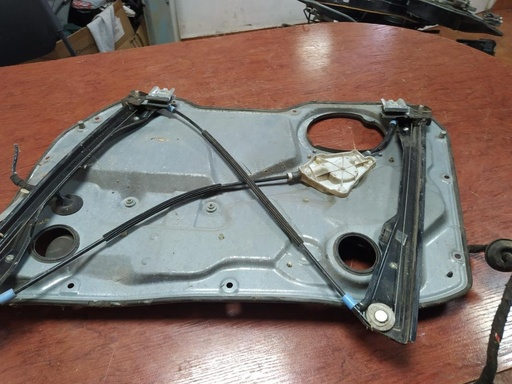 [1201024521782] Elevalunas delantero izquierdo - Seat Ibiza III (1.4 16V (100 cv)) (2005)