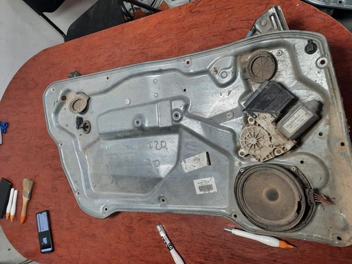 [1201136331419] Elevalunas delantero izquierdo - Seat Ibiza III (1.4 16V (100 cv))