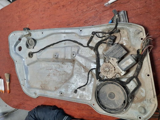 [1201138274220] Elevalunas delantero izquierdo - Seat Ibiza III (1.4 16V (100 cv)) (2005)