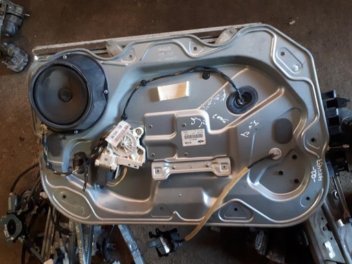 [1291732497437] Elevalunas delantero izquierdo - Ford Focus II Hatchback (1.6 TDCi (90 cv)) (2006)