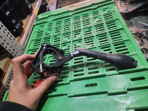 [2161622181262] Mando luces - Volkswagen Polo IV (9N) (1.4 16V (75 cv) Automatico)