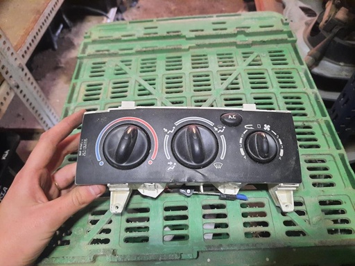 [2251654216438] Mando calefaccion / A/A - Renault Megane I (BA) (1.6 e (90 cv))