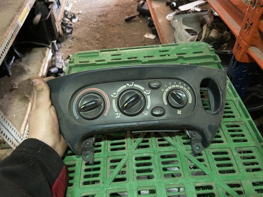 [2261313469579] Mando calefaccion / A/A - Renault Scenic I (1.4 (75 cv)) (2002)