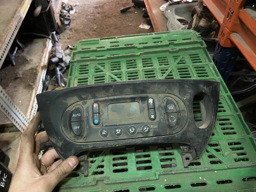 [2261315576462] Mando calefaccion / A/A - Renault Scenic I (1.4 (75 cv)) (2002)