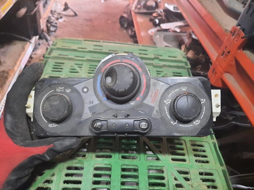 [3011332463019] Mando calefaccion / A/A - Renault Megane II (1.5 dCi (101 cv) Automatico) (2004)