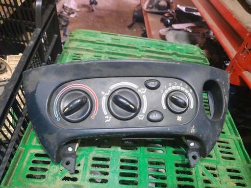 [3011701262677] Mando calefaccion / A/A - Renault Megane I (BA) (1.6 e (90 cv) Automatico)