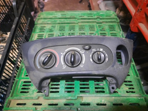 [3011704527824] Mando calefaccion / A/A - Renault Megane I (BA) (1.6 e (90 cv) Automatico)