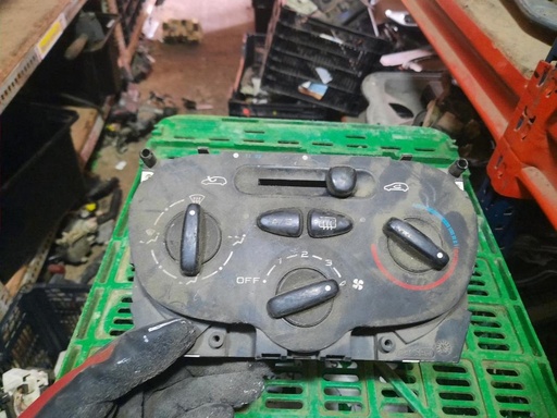 [3030930186755] Mando calefaccion / A/A - Peugeot 206 (1.4i (75 cv))