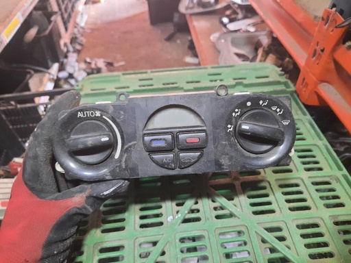 [3031310546105] Mando calefaccion / A/A - Ford Mondeo I Hatchback (Versión 1996) (1.6 16V (95 cv)) (1997)