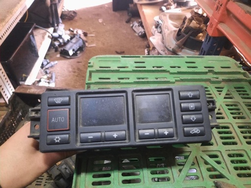 [3051053101424] Mando calefaccion / A/A - Audi A4 (B5) (1.8 20V (125 cv) Automatico) (1998)