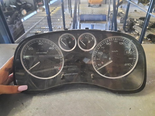 [7161609187494] Cuenta kilometros - Peugeot 307 (1.6 HDi (90)) (2002)