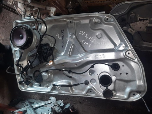 [12221044004789] Elevalunas delantero izquierdo - Volkswagen Passat (B5) (1.8 20V (125 cv)) (2002)