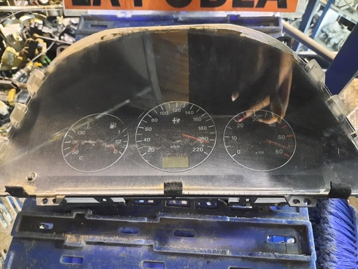 [1111645472107] Cuenta kilometros - Alfa Romeo 146 (1.9 JTD (105 cv))