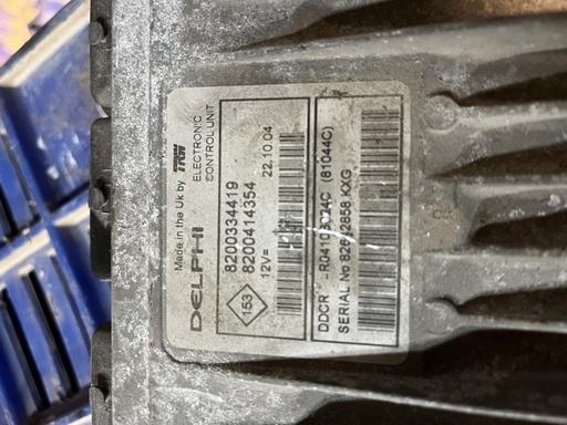 [2181844155052] Centralita motor uce - Renault Megane II (1.5 dCi (101 cv) Automatico) (2005)