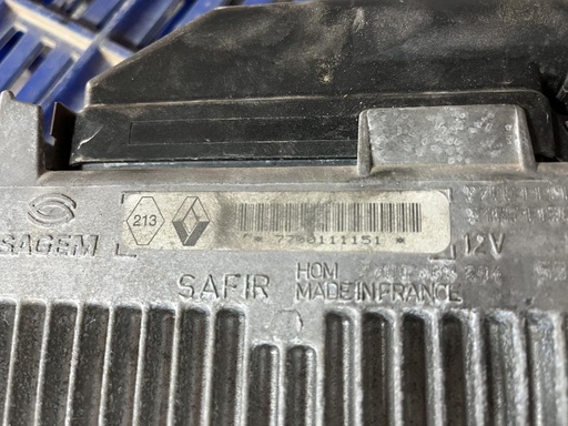 [2211046259610] Centralita motor uce - Renault Clio II (1.2 (75 cv)) (1998)