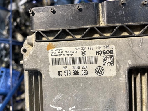 [3021352498574] Centralita motor uce - Volkswagen Golf V (1.9 TDI (105 cv))