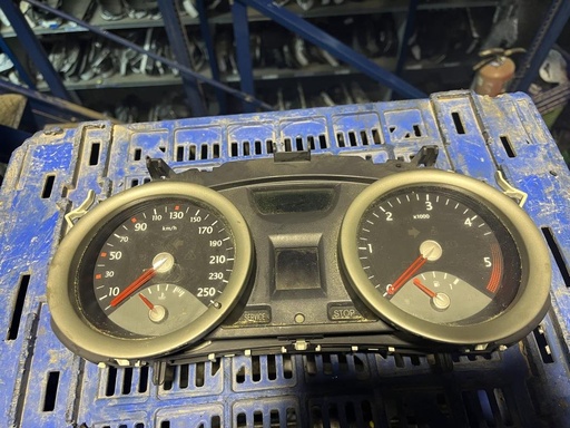 [3241205118644] Cuenta kilometros - Renault Megane II (1.4 16 V (82 CV)) (2004)
