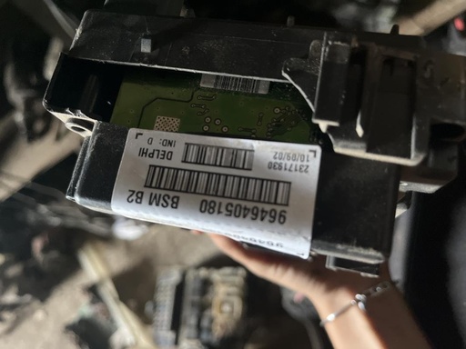 [9211657547355] Caja de reles / fusibles - Peugeot 307 (1.6 HDi (110))