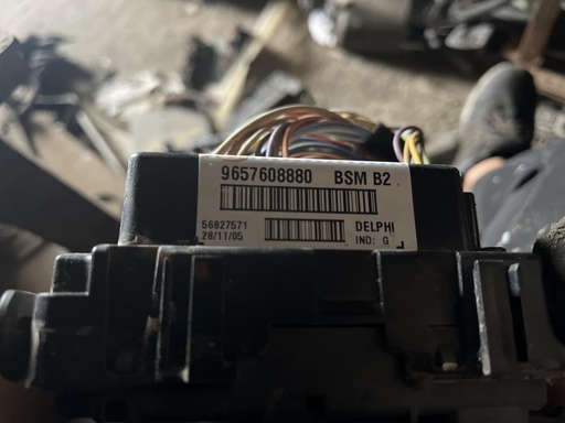 [9211722145758] Caja de reles / fusibles - Peugeot 206 (1.4i (75 cv))