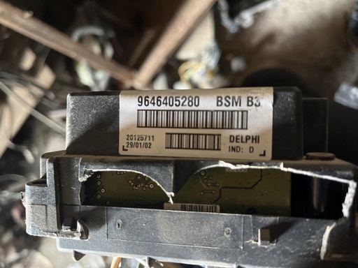 [9221039507197] Caja de reles / fusibles - Peugeot 406 (8) (1.9 D (75 cv))