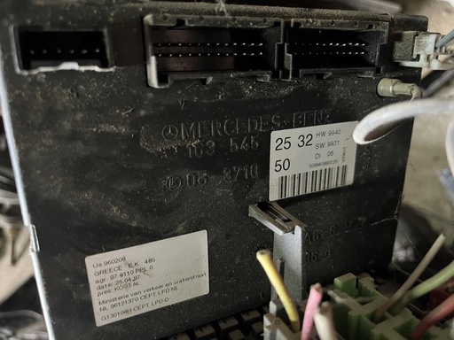 [9231315234221] Caja de reles / fusibles - Mercedes Benz ML (W163) (ML 270 CDI (163 cv))