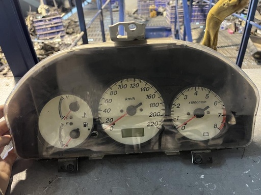 [9301222393240] Cuenta kilometros - Mazda 323 F VI (BJ) (1.8 i 16V (114 cv)) (2001)