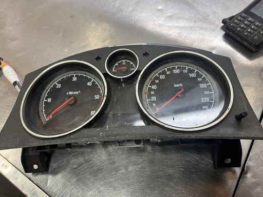 [2271024003661] Cuenta kilometros - Opel Zafira A (T3000) (2.0 DI (86 cv))