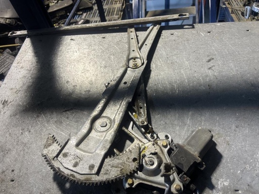 [3231353232982] Elevalunas delantero derecho - Honda Civic Hatchback V (1.3 16V (75 cv))