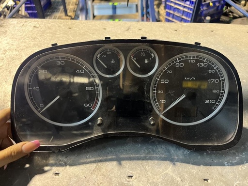 [4261727449400] Cuenta kilometros - Peugeot 307 (1.6 HDi (90))