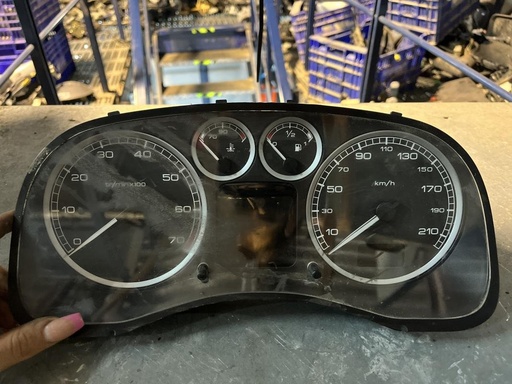 [4261753545975] Cuenta kilometros - Peugeot 307 (1.6 (109 cv))