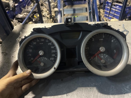 [6261750145584] Cuenta kilometros - Renault Megane II (1.5 dCi (101 cv) Automatico) (2004)