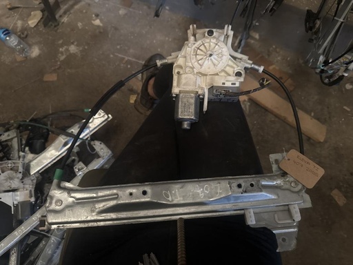 [7021814348032] Elevalunas trasero izquierdo - Peugeot 407 (2.0 HDi (140 cv)) (2005)